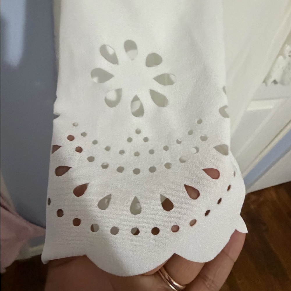 White dress - Picture 3 of 4